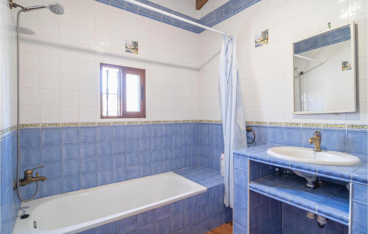 Holiday home Awesome In With Wifi Almachar